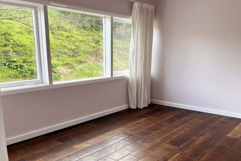 Photo of property in 4/8 Governor Road, Northland, Wellington, 6012