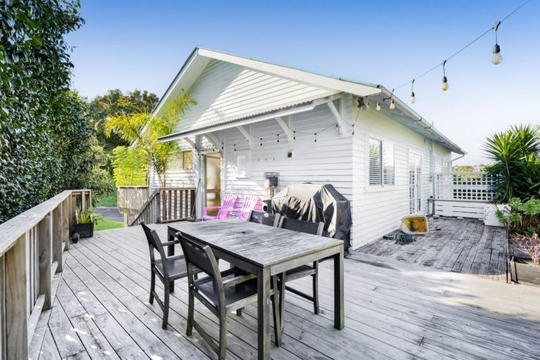 Photo of property in 96 Bayly Road, Blagdon, New Plymouth, 4310