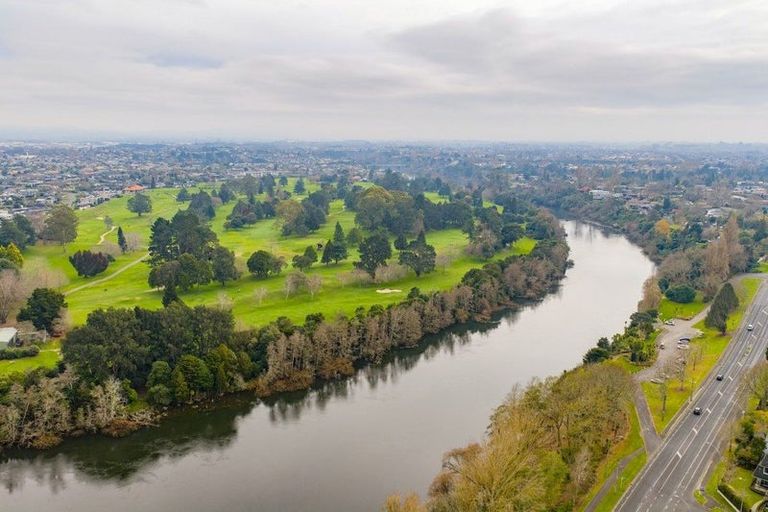 Photo of property in 17 Tiffiney Place, Chartwell, Hamilton, 3210