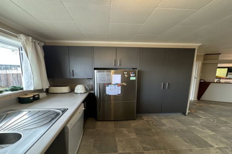 Photo of property in 16 Clematis Avenue, Pukete, Hamilton, 3200