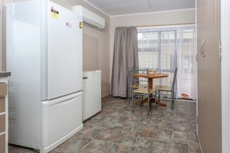 Photo of property in 136 Kiwi Road, Whangamata, 3620