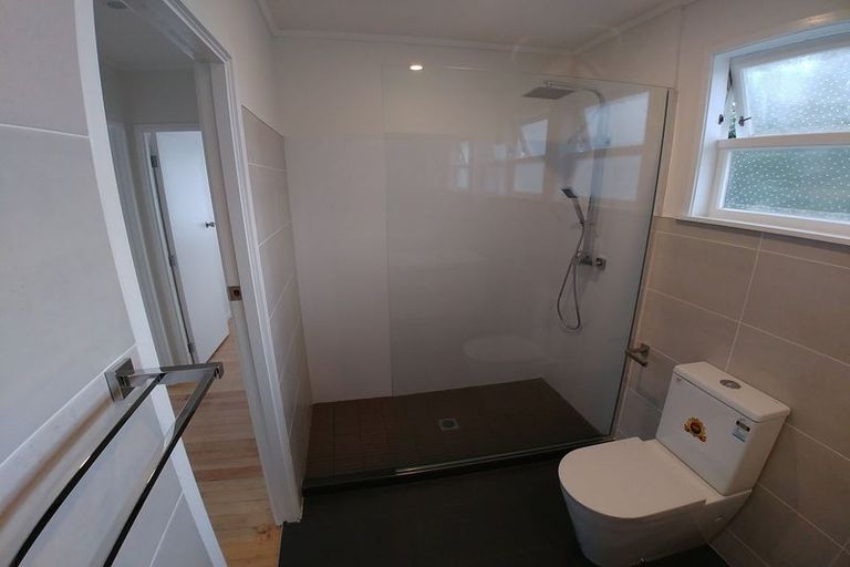 Photo of property in 89 Lauderdale Road, Birkdale, Auckland, 0626