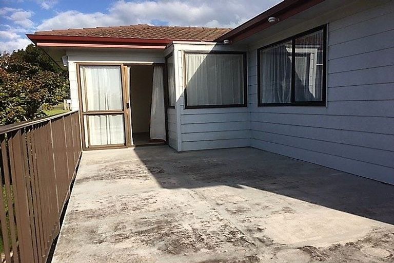 Photo of property in 19 Ransom Smyth Drive, Goodwood Heights, Auckland, 2105