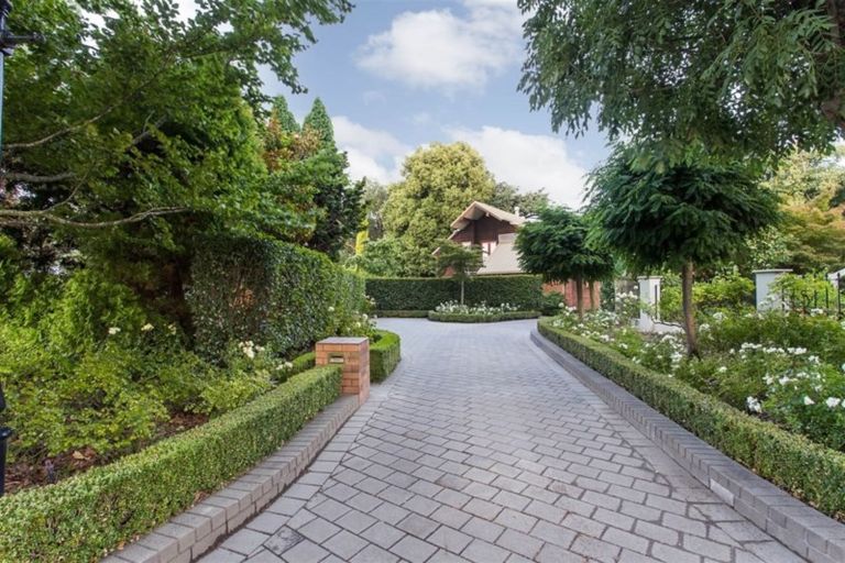 Photo of property in 16 Grangewood Lane, Burnside, Christchurch, 8053