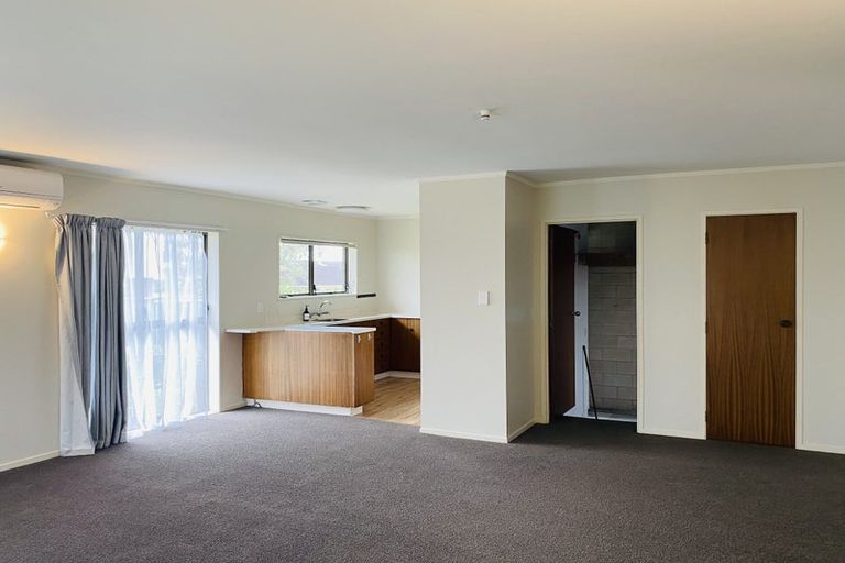 Photo of property in 1/60 Sandspit Road, Cockle Bay, Auckland, 2014