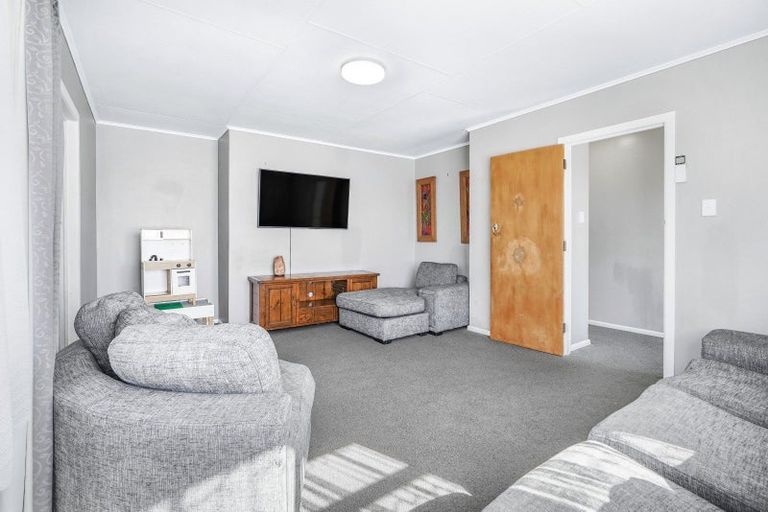 Photo of property in 50 Kaka Crescent, Tokoroa, 3420