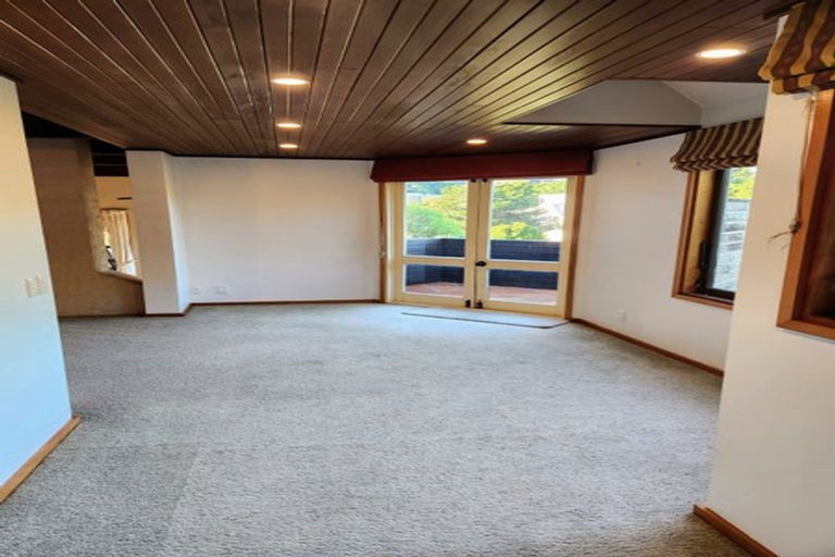 Photo of property in 6a Woodford Way, Crofton Downs, Wellington, 6035