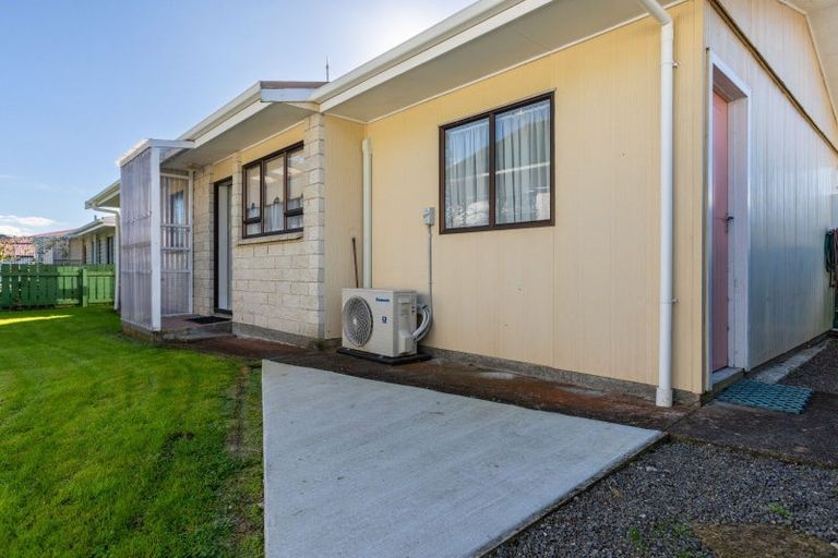 Photo of property in 28b Pollen Street, Woodville, 4920