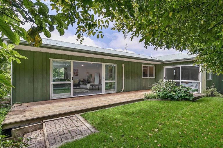 Photo of property in 63a Larsen Crescent, Tawa, Wellington, 5028