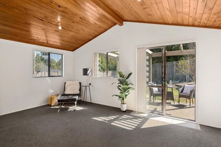 Photo of property in 12b Relko Crescent, Torbay, Auckland, 0630