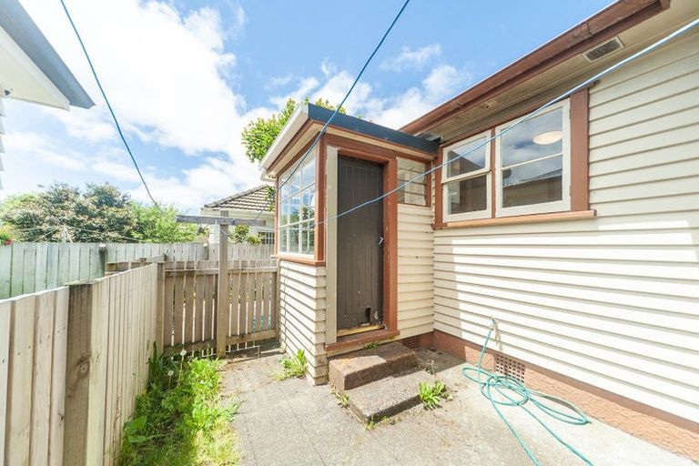Photo of property in 34 Allington Road, Karori, Wellington, 6012
