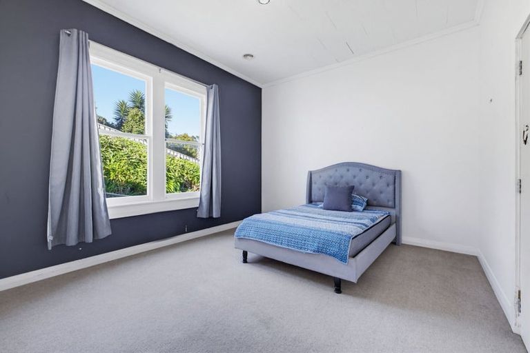 Photo of property in 73 Oranga Street, Westown, New Plymouth, 4310