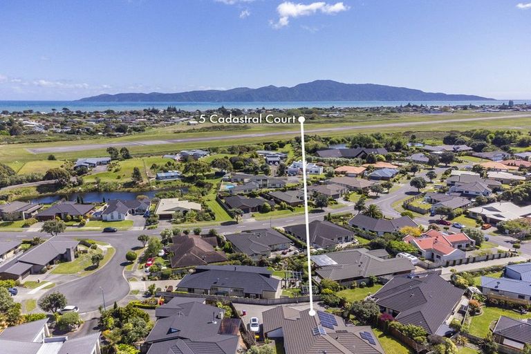 Photo of property in 5 Cadastral Court, Paraparaumu, 5032