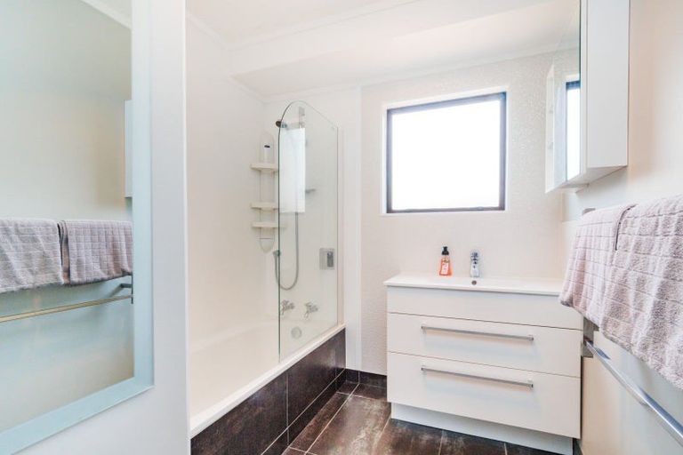 Photo of property in 25 Mcleavey Drive, Kelvin Grove, Palmerston North, 4414