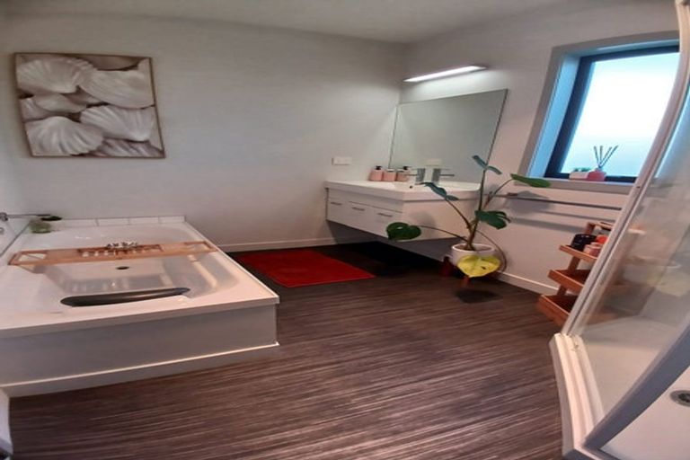 Photo of property in 131 Kennedy Road, Pyes Pa, Tauranga, 3112