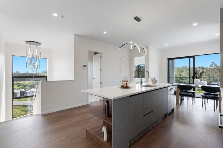 Photo of property in 244e West Hoe Heights, Orewa, 0931