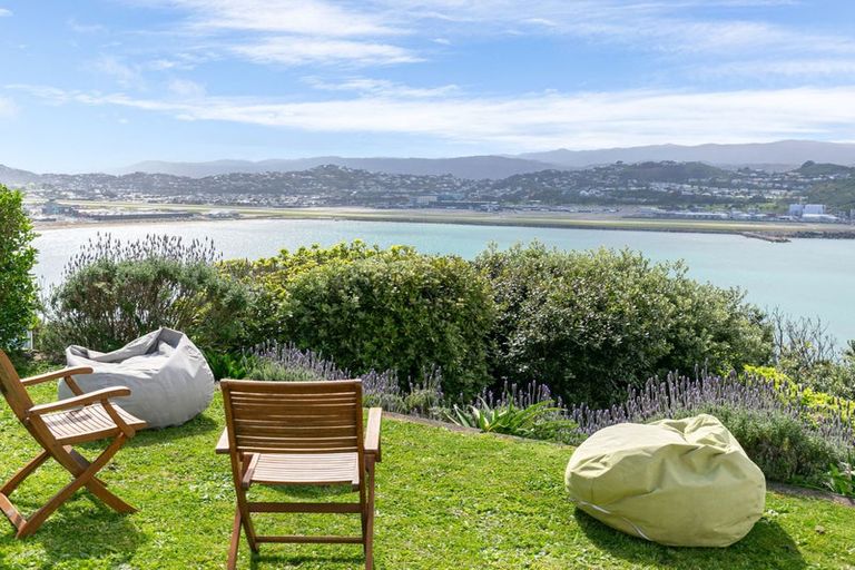 Photo of property in 73 View Road, Houghton Bay, Wellington, 6023