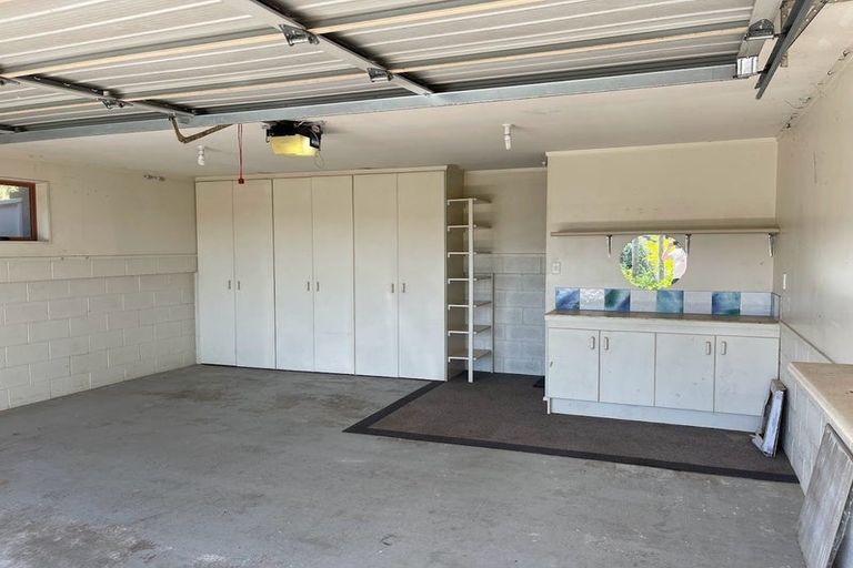 Photo of property in 45 Tenbless Court, Unsworth Heights, Auckland, 0632