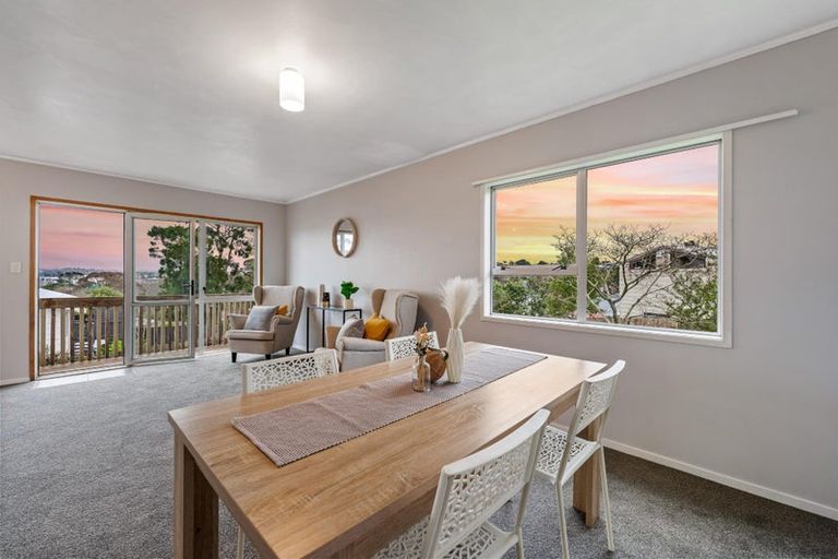 Photo of property in 5 Flaunty Place, West Harbour, Auckland, 0618