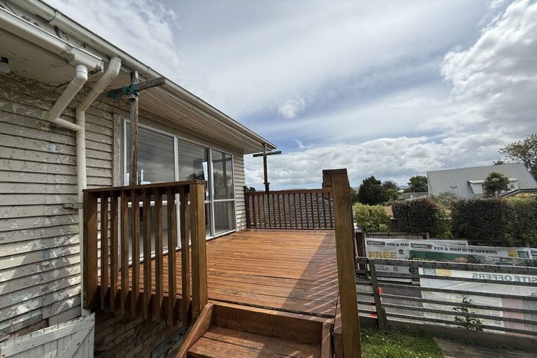 Photo of property in 21 Routley Drive, Glen Eden, Auckland, 0602