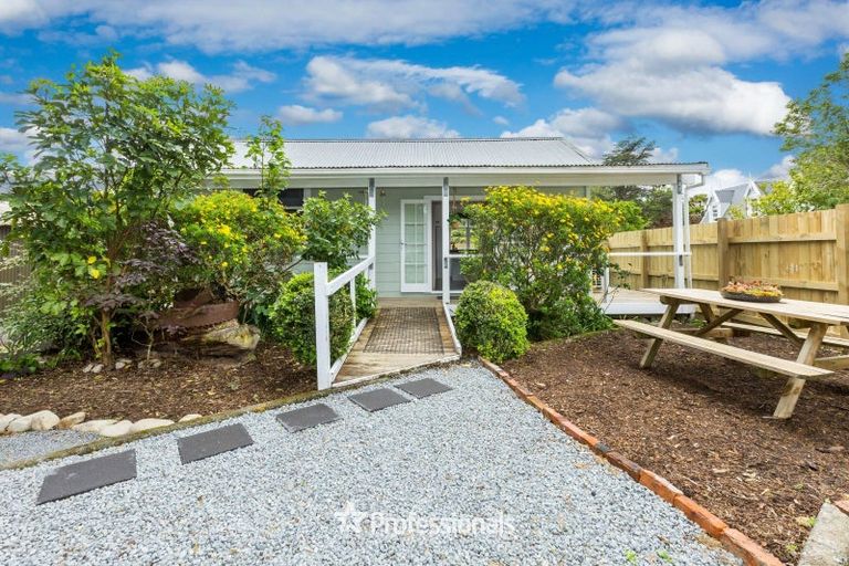 Photo of property in 3 Plateau Road, Te Marua, Upper Hutt, 5018