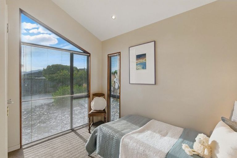 Photo of property in 5 Cadastral Court, Paraparaumu, 5032