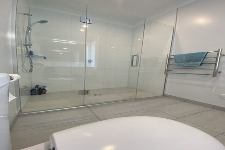 Photo of property in 59 Queen Charlotte Drive, Aotea, Porirua, 5024