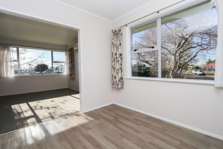 Photo of property in 6 Splitt Avenue, Glenview, Hamilton, 3206