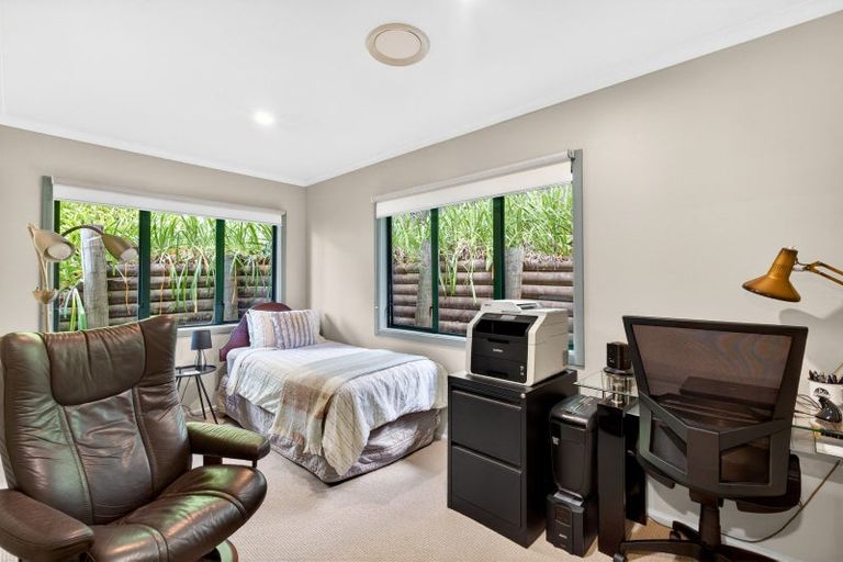 Photo of property in 16 Awarua Crescent, Havelock North, 4130