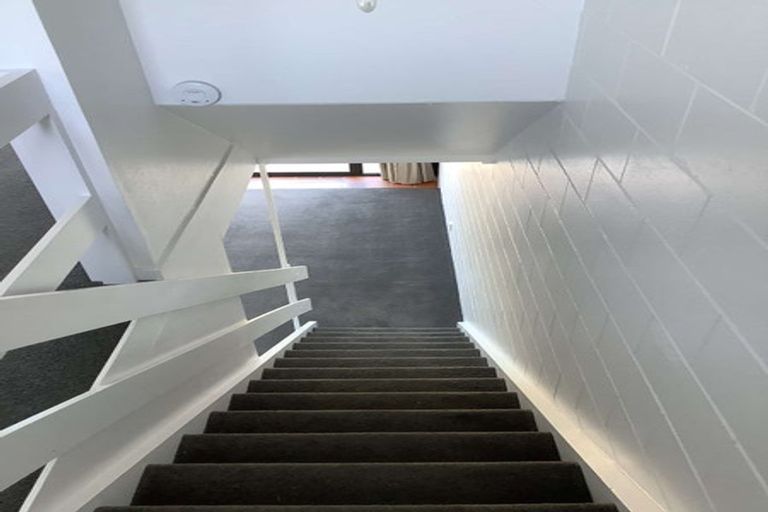 Photo of property in 2/86 Picton Avenue, Riccarton, Christchurch, 8011