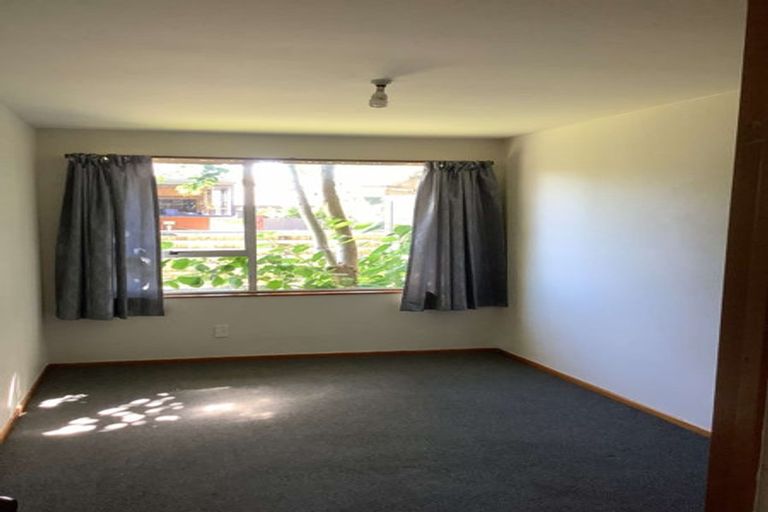 Photo of property in 72 Waratah Street, Avondale, Christchurch, 8061