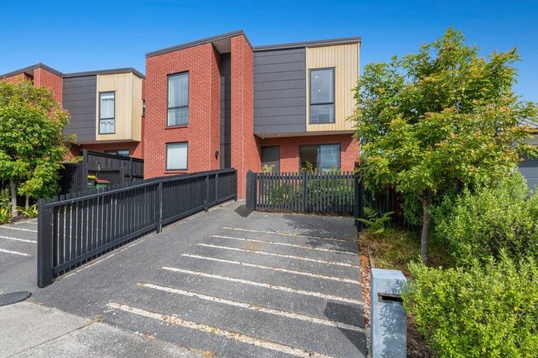 Photo of property in 54 Jane Maree Road, Kumeu, 0810