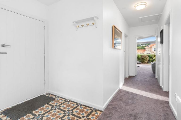 Photo of property in 71 Main Road, Redcliffs, Christchurch, 8081
