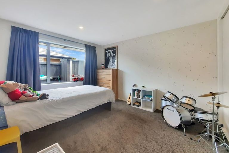 Photo of property in 40 Brockelbank Drive, Kaiapoi, 7630