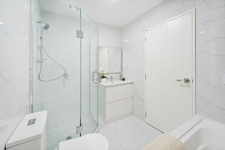 Photo of property in 80c Matipo Road, Te Atatu Peninsula, Auckland, 0610