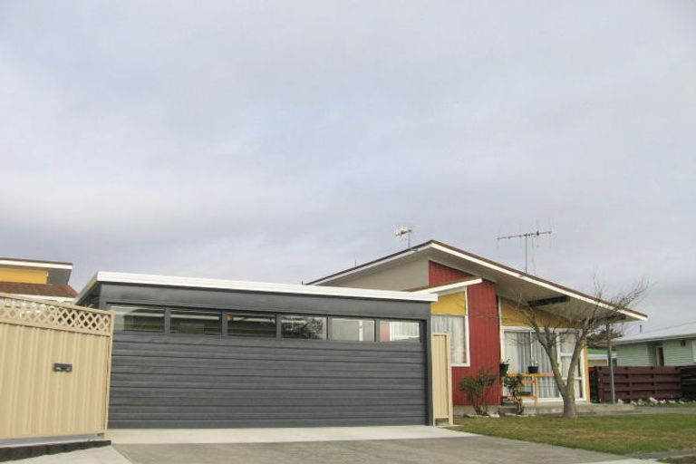 Photo of property in 5 Bristol Street, Tamatea, Napier, 4112