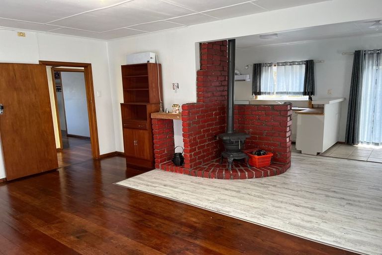 Photo of property in 129 Golf Road, Titirangi, Auckland, 0600