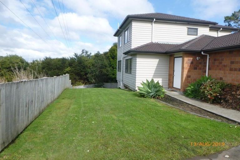 Photo of property in 19 Riverglade Parkway, Te Atatu South, Auckland, 0610