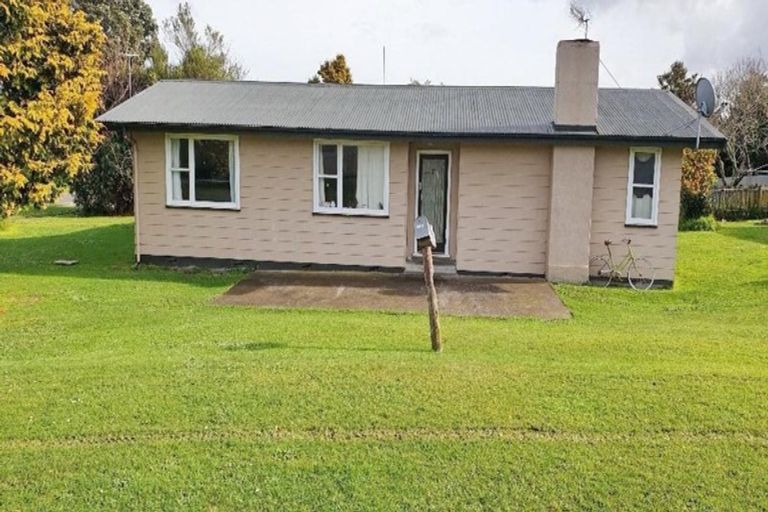 Photo of property in 15 Suther Street, Waverley, 4510