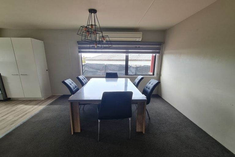 Photo of property in 2/21 Southview Place, Wattle Downs, Auckland, 2102