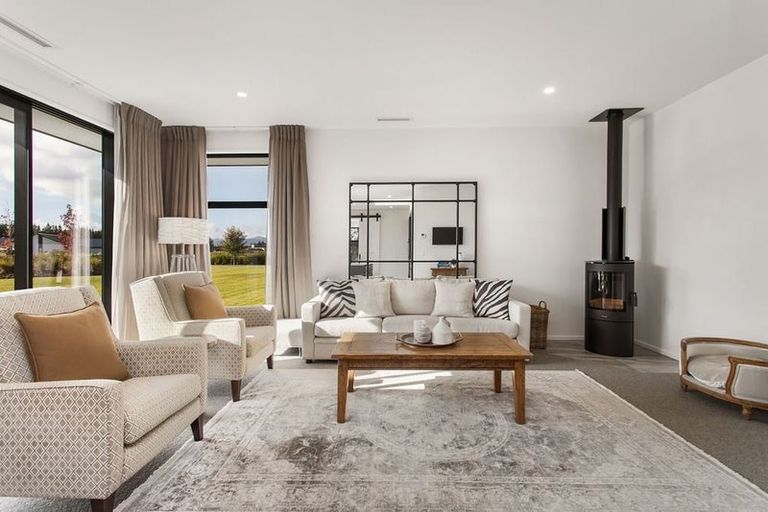 Photo of property in 21 Classiebawn Lane, Prebbleton, 7676