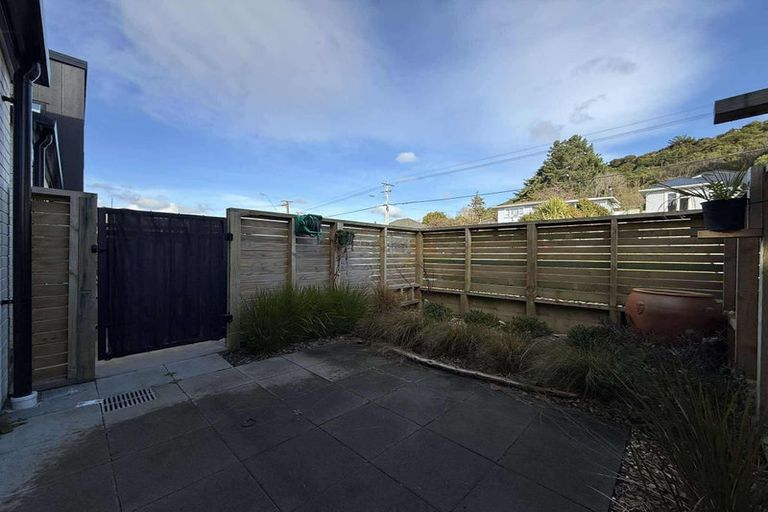 Photo of property in 2/27 Main Road, Wainuiomata, Lower Hutt, 5014