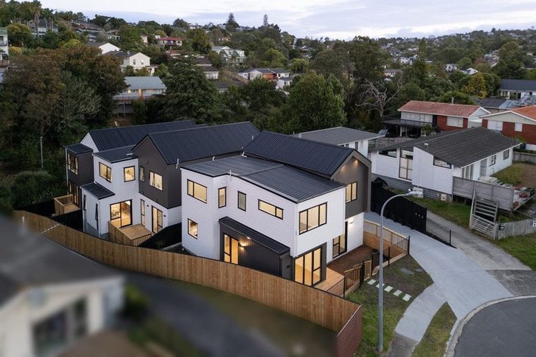 Photo of property in 24b Scarlock Avenue, Browns Bay, Auckland, 0630