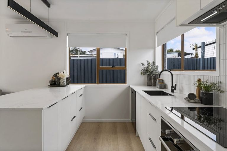 Photo of property in 1/10 Statesman Street, Henderson, Auckland, 0612