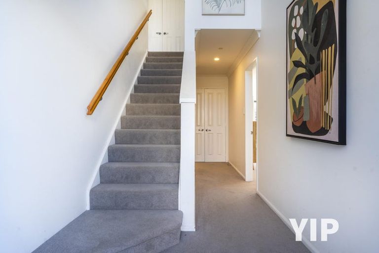 Photo of property in 17 Claverton Grove, Churton Park, Wellington, 6037