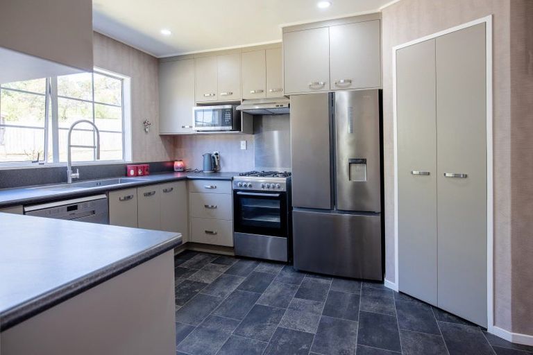 Photo of property in 10 Watts Road, Waipawa, 4210