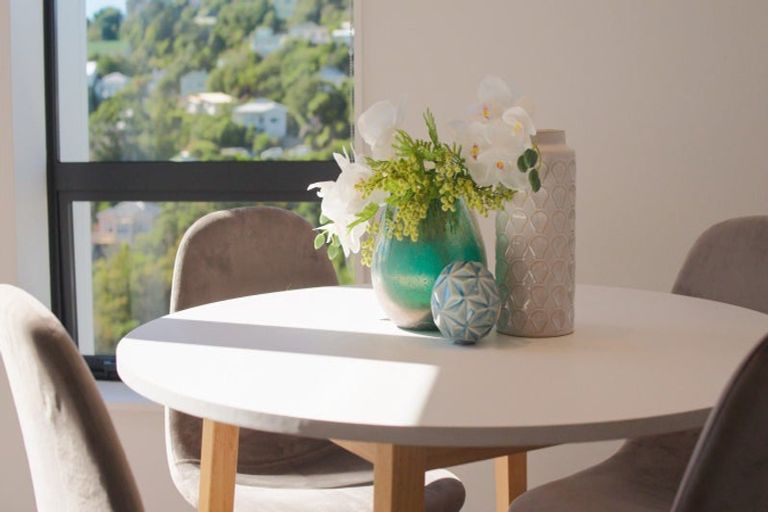 Photo of property in 6/69 Tiketike Way, Brooklyn, Wellington, 6021