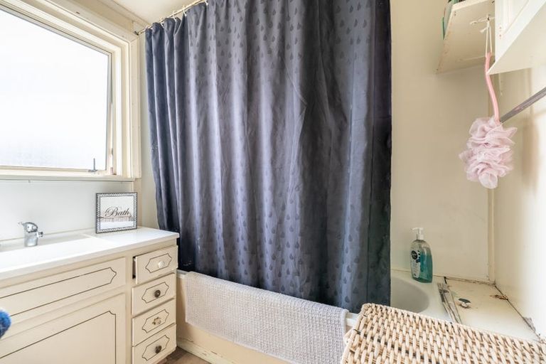 Photo of property in 12-12a Campbell Street, Maori Hill, Timaru, 7910