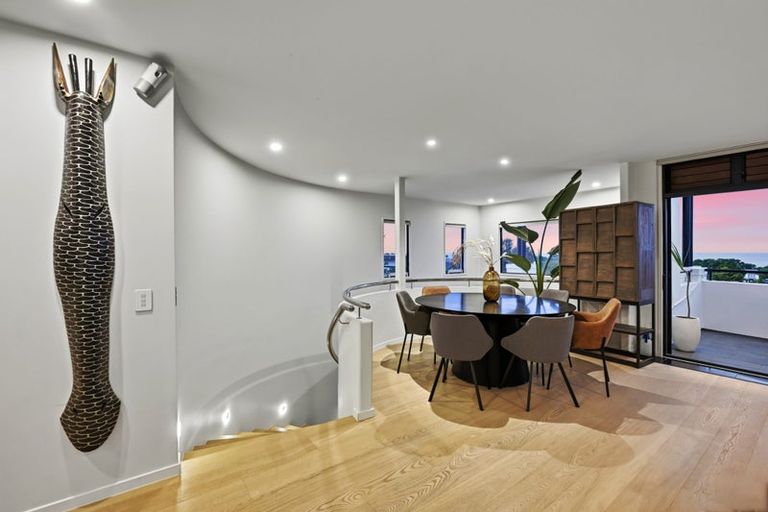 Photo of property in 22a Eastcliffe Road, Castor Bay, Auckland, 0620