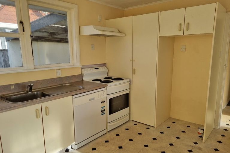 Photo of property in 12a Maraval Crescent, Grenada Village, Wellington, 6037